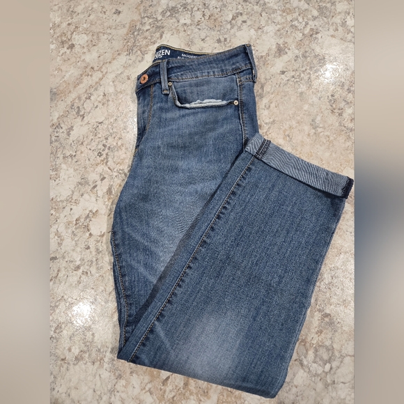 Denizen from Levi's Classic Blue Denim - Picture 2 of 12